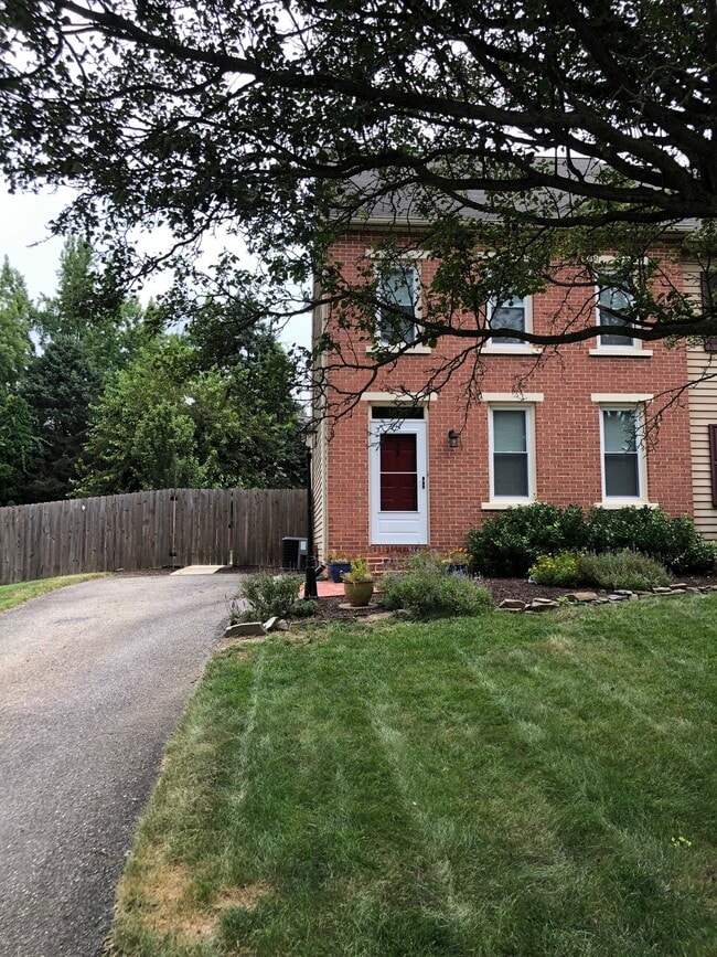 Building Photo - 1676 Chadwick Cir Rental