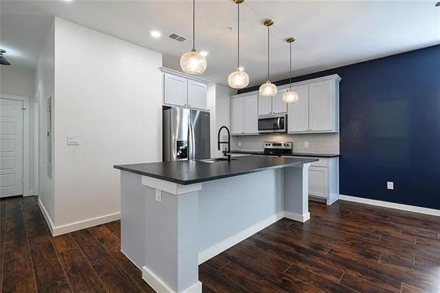 Photo - 800 S Welch St Unidad 207