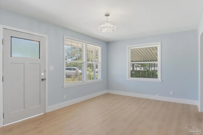 Photo - 525 Pelham Rd