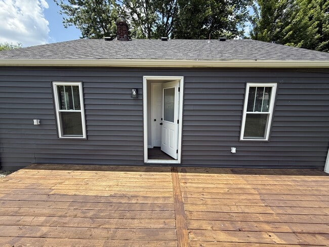 Photo - 629 Short St