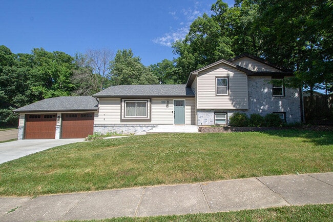 Photo - 3104 Oak Lawn Dr House