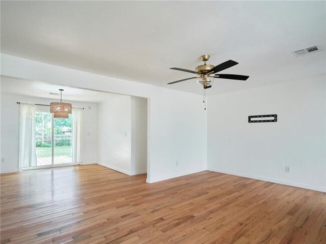 Photo - 817 NW 48th St