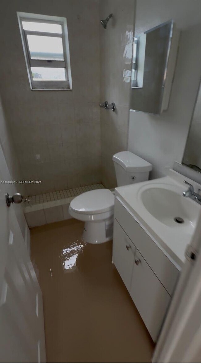 Photo - 320 SW 11th Ave Unit 1