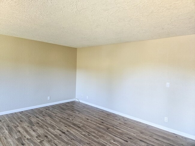 Photo - 5245 Lone Oak Rd SE