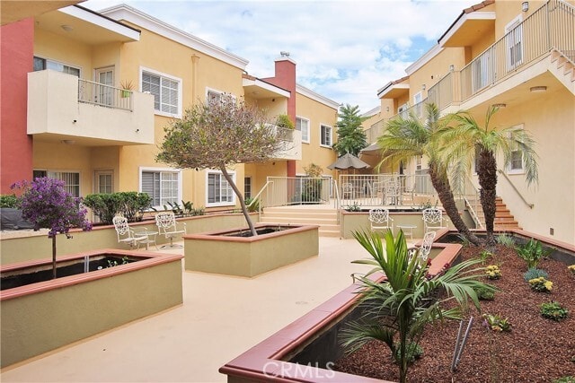 Photo - 1215 E San Antonio Dr