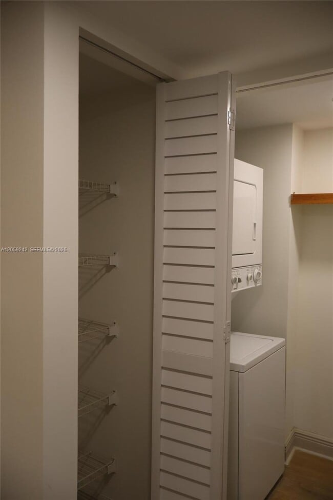 Photo - 2351 Douglas Rd Unit 1204