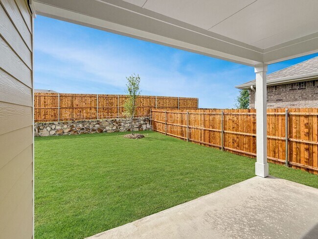 Photo - 2210 Pioneer Dr