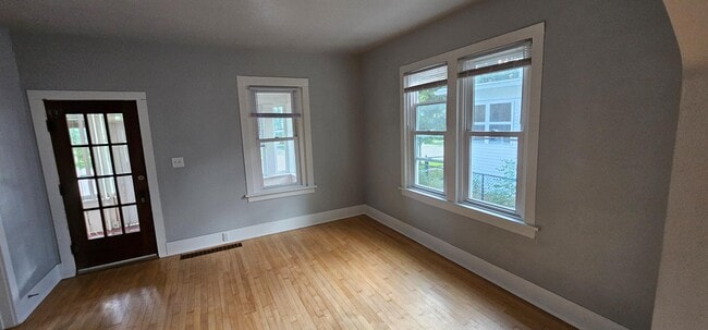 106 W 15th Ave