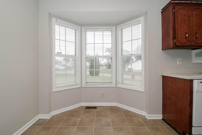 Photo - 700 Princeton Cir