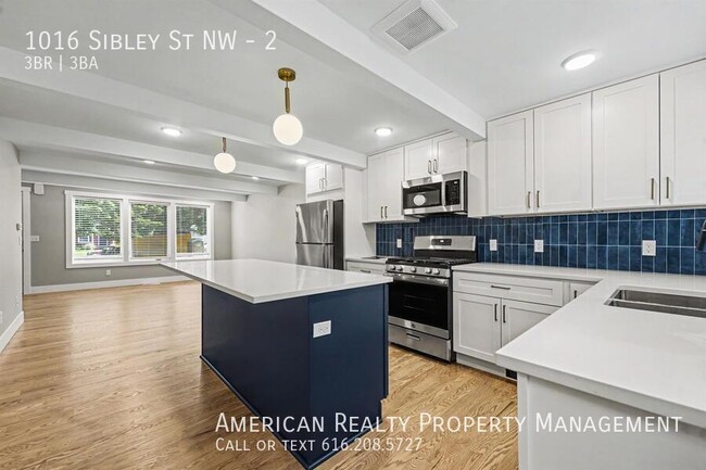 Building Photo - 1016 Sibley St NW Unit 2