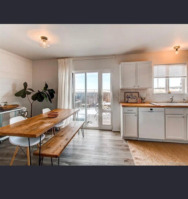 Photo - 473 N Banner St