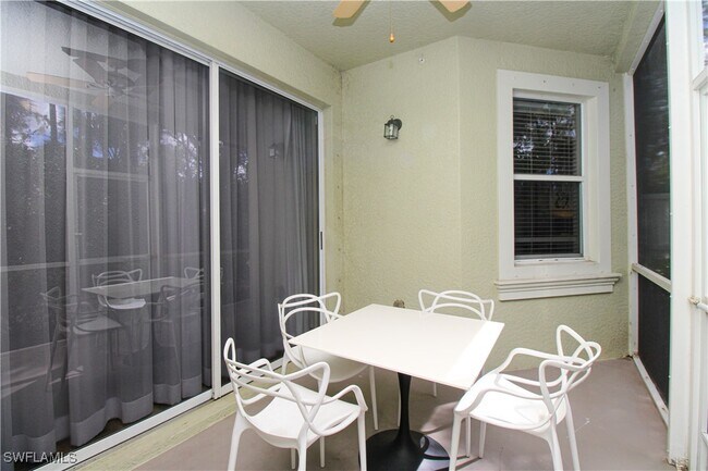 Building Photo - 1355 Mariposa Cir Unit 102