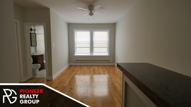 511 W Melrose St Unit 309