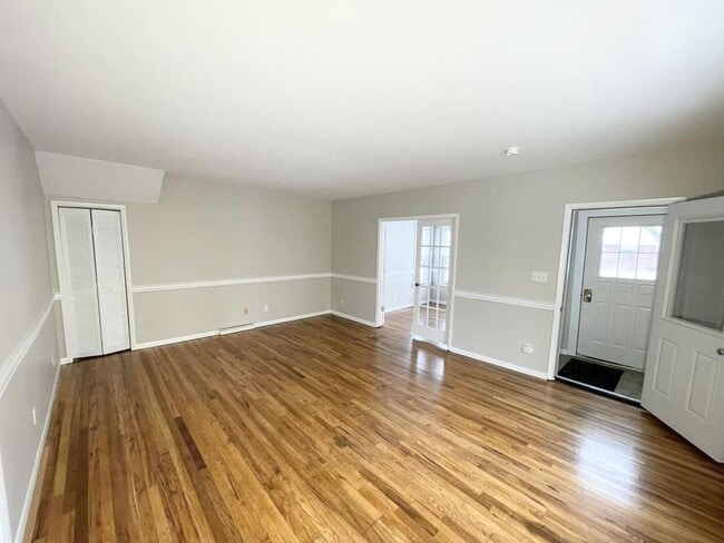 Photo - 107 Lamson St