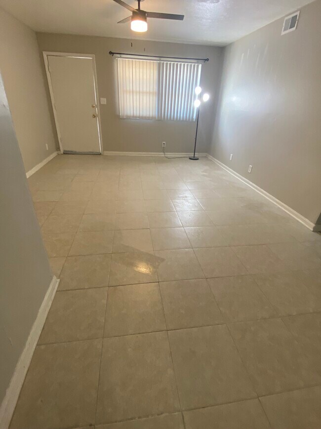 Photo - 3809 Carpenter Dr Unidad 1