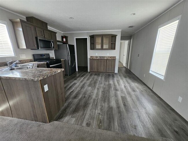 Photo - 260 Bay Port Cir