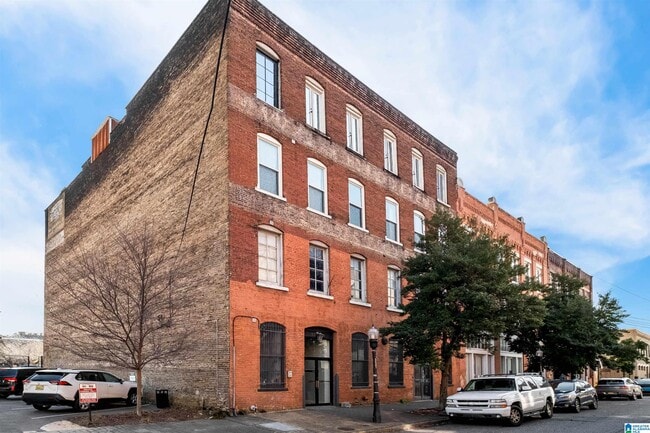 Photo - 2311 Morris Ave Unit 300