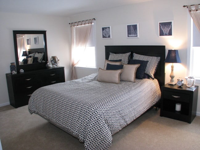 Photo - Crossroads of Enfield