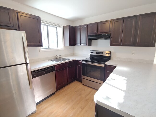 Building Photo - 240 Ternwing Dr