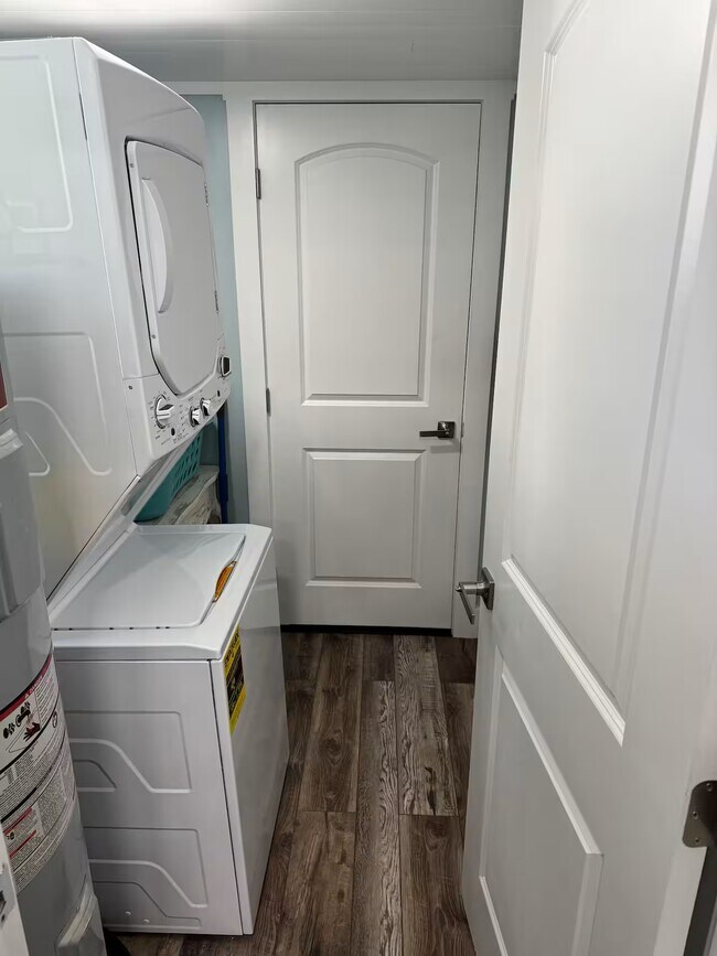 Photo - 3839 Sandstone Ct