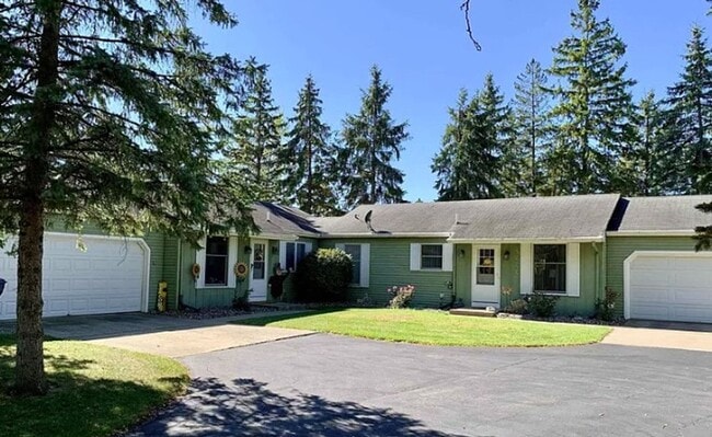 Building Photo - 5705 Lessandro St Unit 5705 Lessandro Street