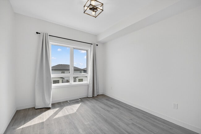 11 Merkel Manza Blvd
