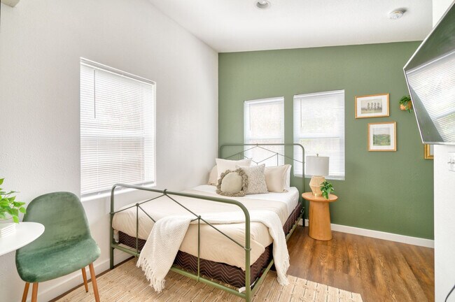3046 NE Glisan St Unit SI ID1611831P