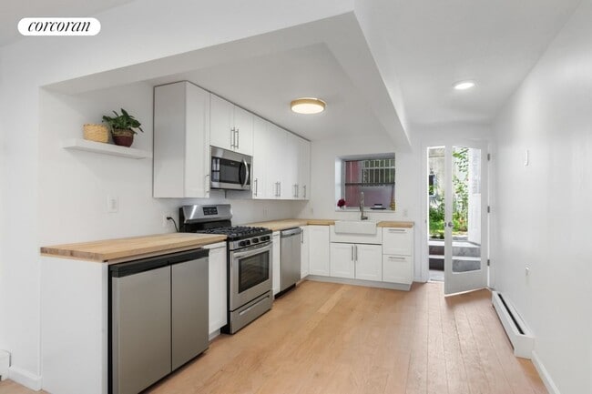 Building Photo - 168 Prospect Park Southwest