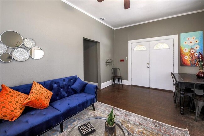 Photo - West Campus Cottage!