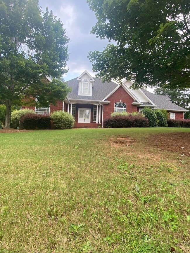 Very Sharp 4BR Home in Asheton Park Rental Auburn University Off
