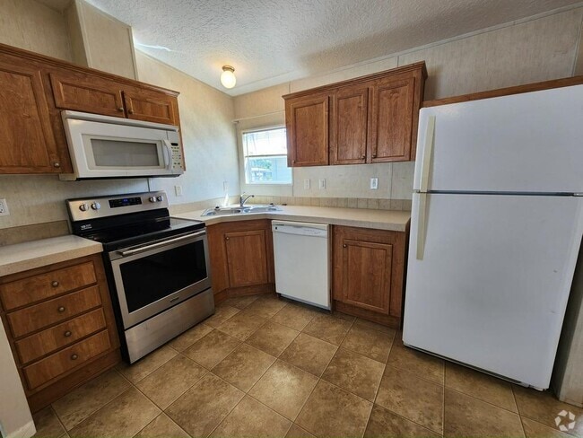 Building Photo - 19237 Cedar Crest Ct Rental