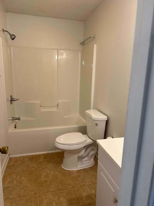 Photo - 3939 McIntosh St