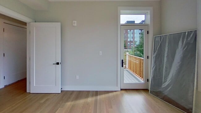 Photo - 104 Warren St Unidad 5