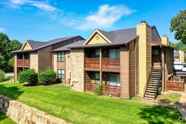 Bristol Grapevine - Bristol Grapevine Apartments