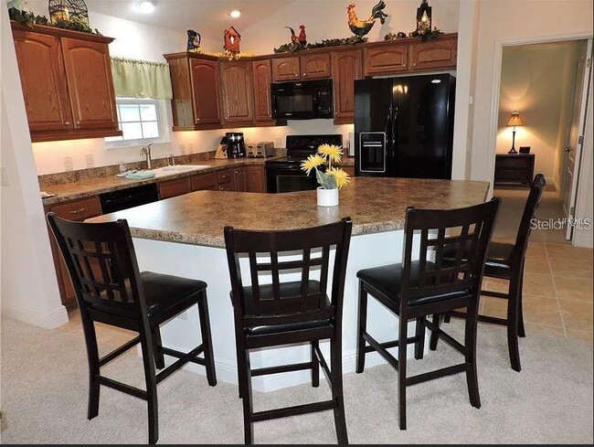 Photo - 798 Journey Ln