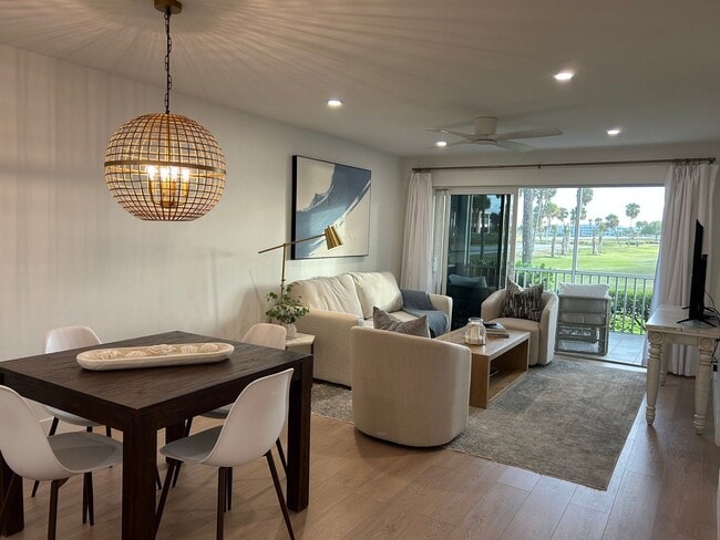 Photo - 484 NE Plantation Rd Unidad # 4102