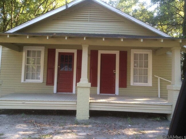 Photo - 3160 Wyandotte St