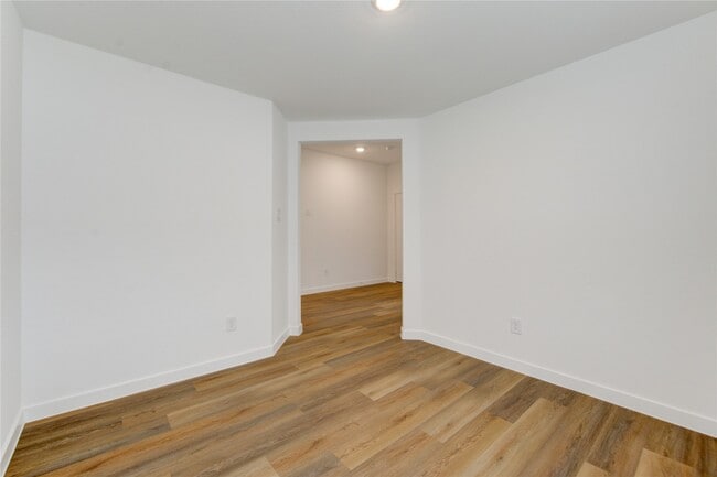 Building Photo - 9014 Rose Water Trl