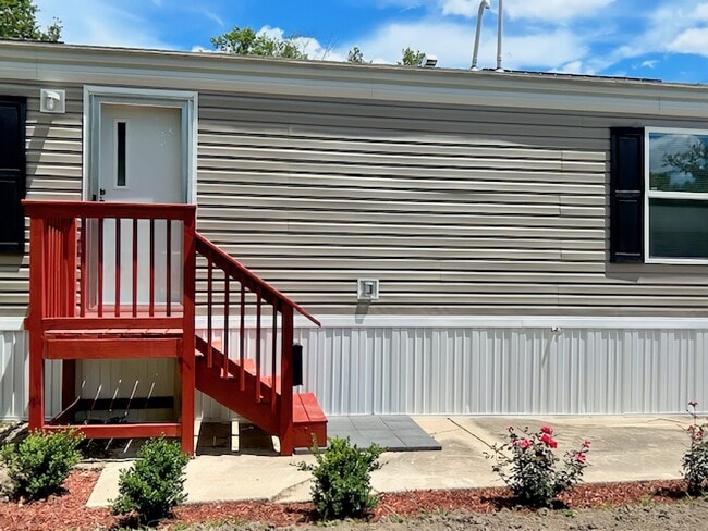 Photo - 15 Deerwood Park