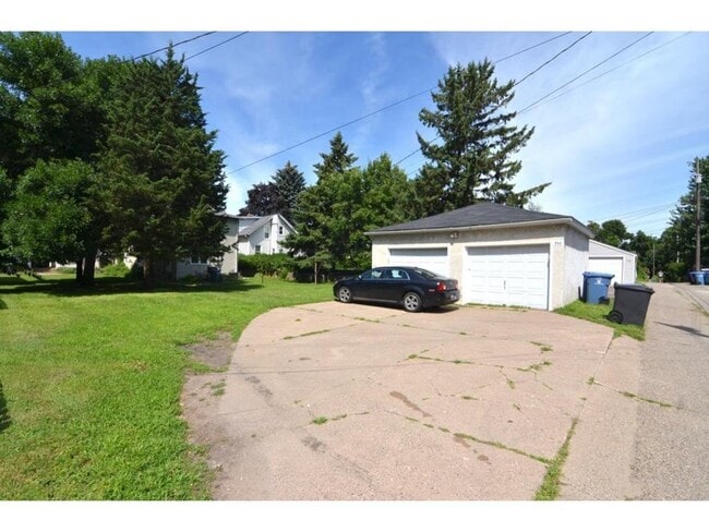 Photo - 711 University Ave SE Casa Adosada