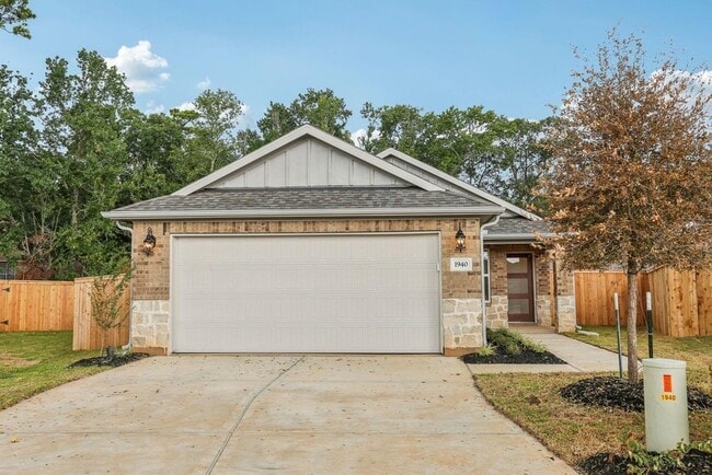 Photo - 1940 Velvet Oak Ln