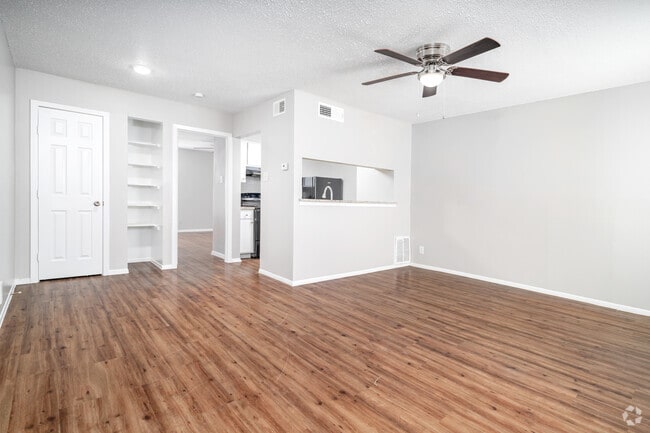 1 habitación, 1 baño - 578 pies cuadrados - Sala de estar - Calypso Apartments