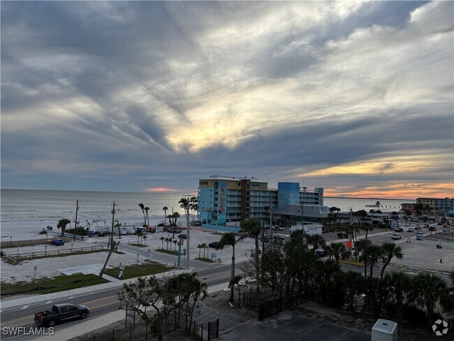 Building Photo - 1511 Estero Blvd Unit 504 Rental