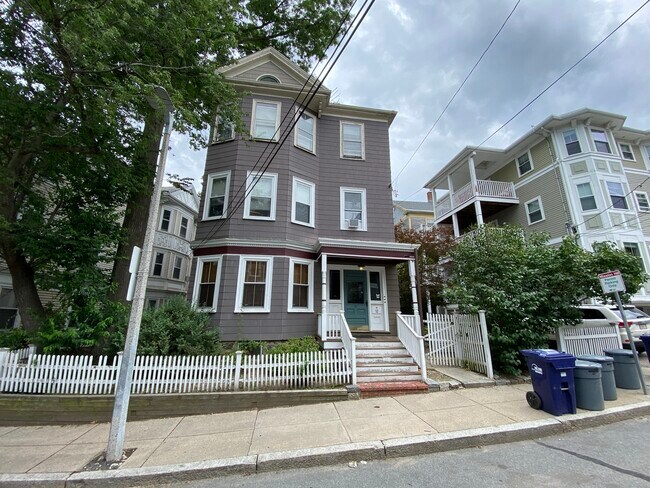 Building Photo - 5 Oswald St Unit 2