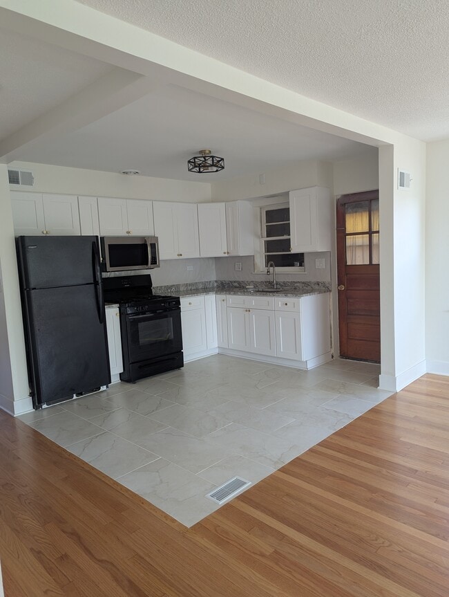 Photo - 5236 W Jackson Blvd Unit 2