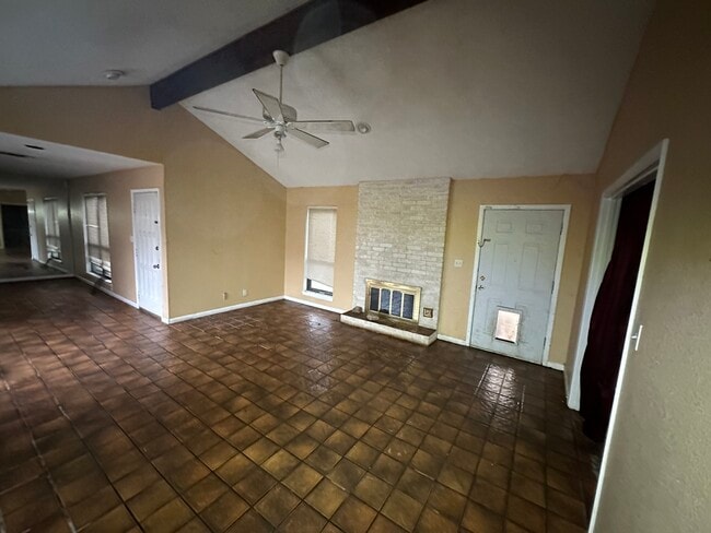 Photo - 114 Avant Garde Dr