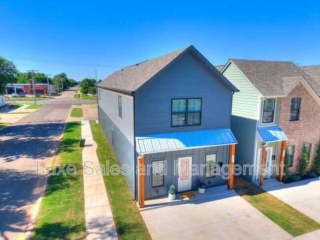 Photo - 600 W 2nd St