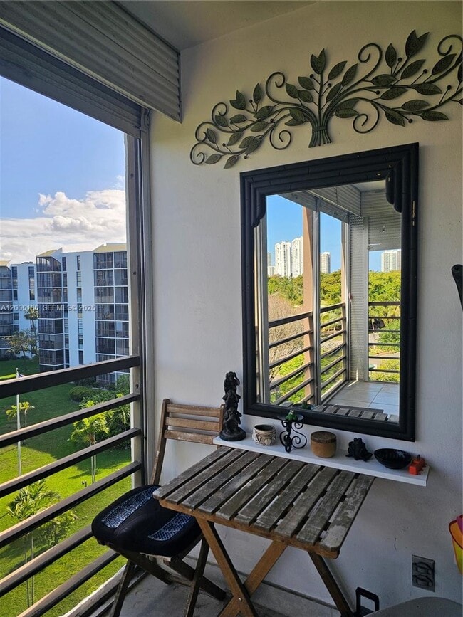 Photo - 20500 W Country Club Dr Unit 609