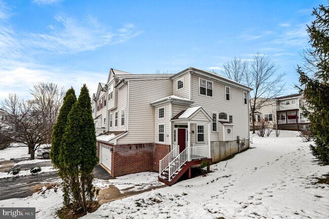 Photo - 120 Elizabeth Ct