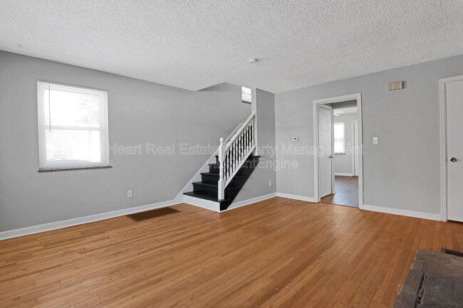 Photo - 338 S Chase Ave